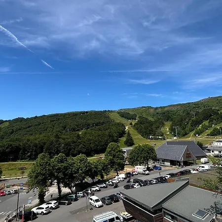 Rénové Au Cœur De Avec Balcon Et Parking Privé - Fr-1-814-81 *