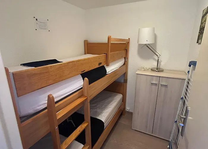 Rénové Au Cœur De Avec Balcon Et Parking Privé - Fr-1-814-81