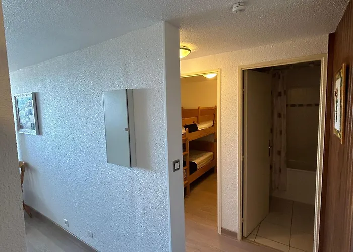 Rénové Au Cœur De Avec Balcon Et Parking Privé - Fr-1-814-81 Appartement