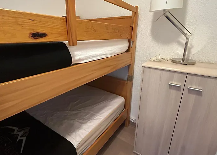 Rénové Au Cœur De Avec Balcon Et Parking Privé - Fr-1-814-81 Appartement Super-Besse