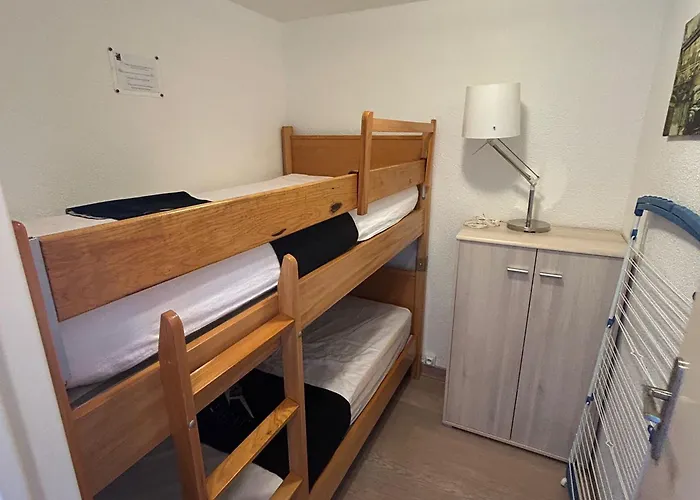 Rénové Au Cœur De Avec Balcon Et Parking Privé - Fr-1-814-81 Super-Besse